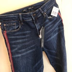 Jeans with stripe down leg